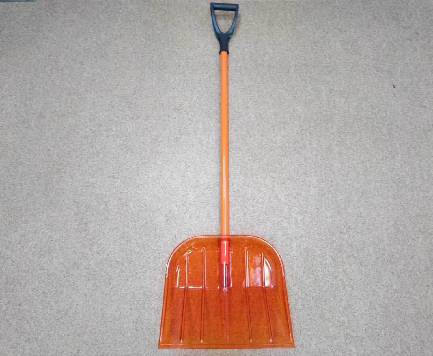 Лопата ПК3 оранжевого цвета из поликарбоната с череном